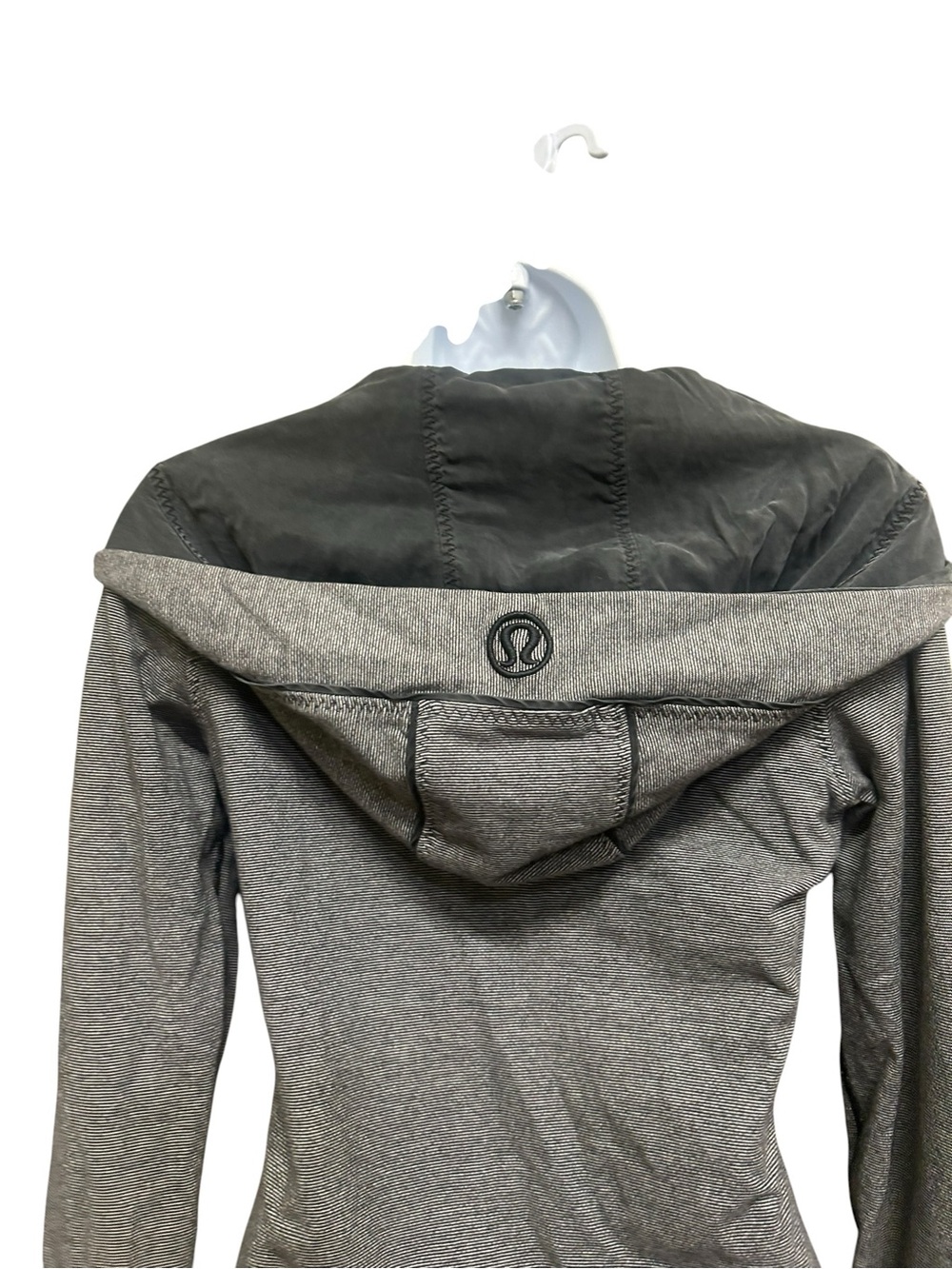 Lululemon Live Simply Black Micro Stripe Hoodie Jacket Size 4 - Picture 5 of 6